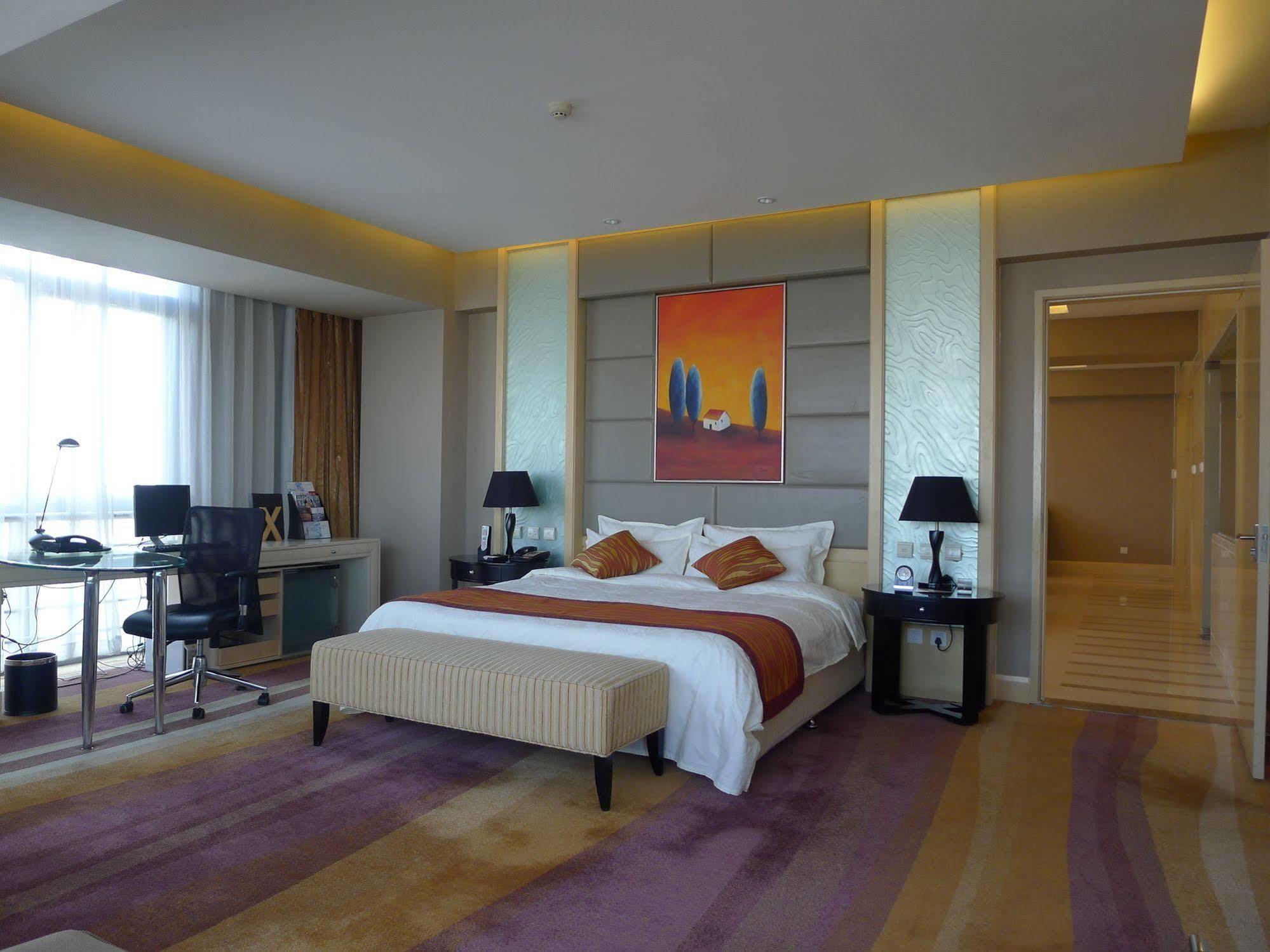 Wenjin Hotel, Khách sạn